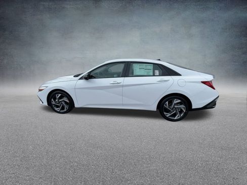 New 2025 Hyundai Elantra SEL image 13