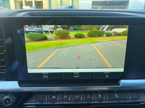 Used 2024 Chevrolet Silverado 1500 LT Trail Boss w/ Convenience Package II image 31