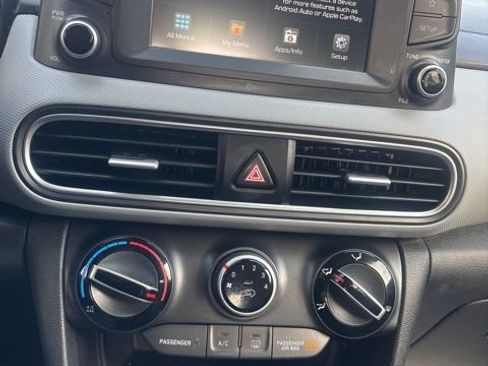 Used 2019 Hyundai Kona SE w/ Cargo Package image 12