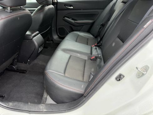 Used 2025 Nissan Altima 2.5 SR AWD/4WD image 9