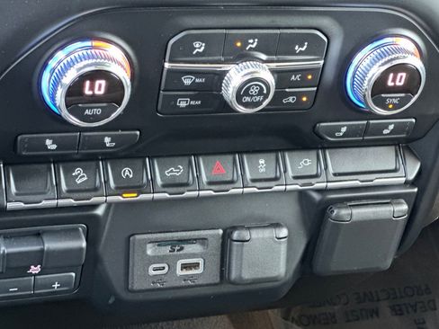 Certified 2021 GMC Sierra 1500 SLT w/ X31 Off-Road Package image 20