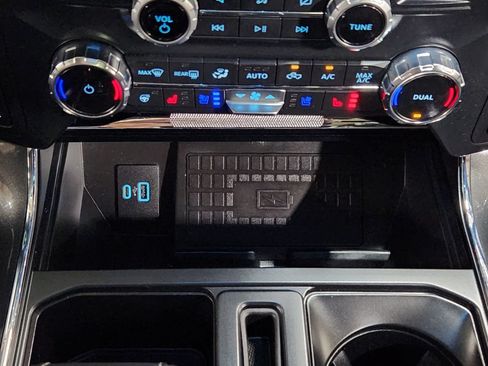 Used 2022 Ford F150 Lariat w/ Equipment Group 502A High AWD/4WD image 37