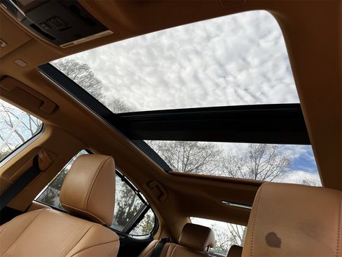 Used 2022 Lexus ES 350 Ultra Luxury image 22