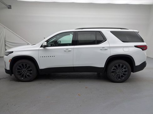 Certified 2023 Chevrolet Traverse RS image 8