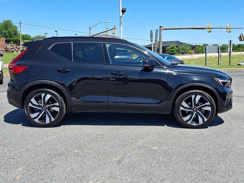 Used 2024 Volvo XC40 B5 Plus w/ Protection Package Premier AWD/4WD image 7