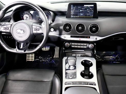 Used 2018 Kia Stinger GT2 image 24