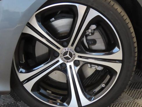 Used 2022 Mercedes-Benz C 300 Sedan image 6