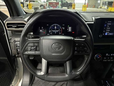 Certified 2025 Toyota Tacoma SR image 17