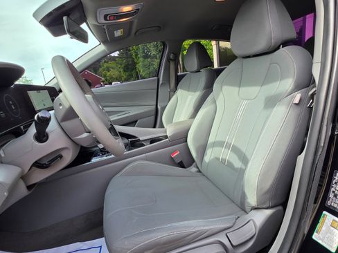 Used 2023 Hyundai Elantra SEL w/ Convenience Package FWD image 11