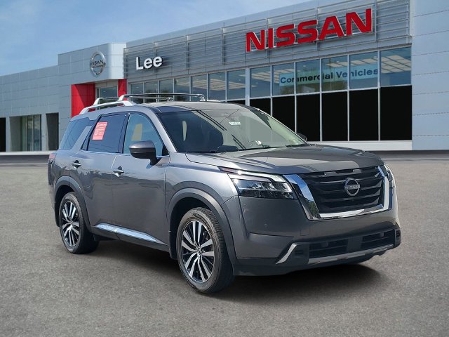 Certified 2024 Nissan Pathfinder Platinum w/ Cargo Package FWD image 1