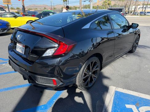 Used 2020 Honda Civic Sport image 8