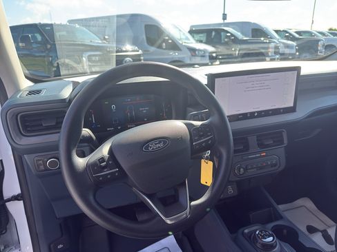 Used 2025 Ford Maverick XL FWD image 9