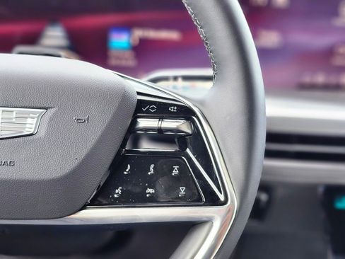 Used 2025 Cadillac Escalade IQ Luxury 1 w/ LPO, Radiant Package image 30