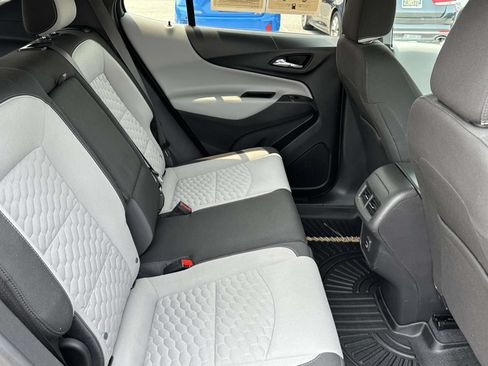 Used 2021 Chevrolet Equinox LS w/ LS Convenience Package FWD image 14