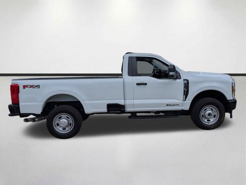 Used 2025 Ford F350 XL w/ XL Driver Assist Package AWD/4WD image 2
