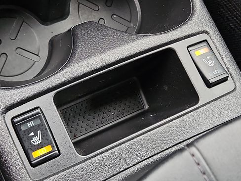 Certified 2021 Nissan Rogue Sport SV image 21