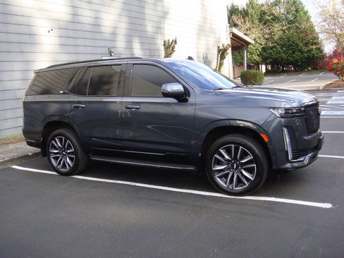 Used 2021 Cadillac Escalade Sport w/ Driver Assist Tech Package AWD/4WD image 7
