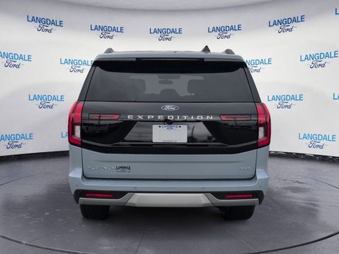 New 2025 Ford Expedition Max Platinum w/ Driver's Package image 8