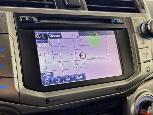 Used 2015 Toyota 4Runner SR5 w/ Four Season Floor Mat Package AWD/4WD image 18