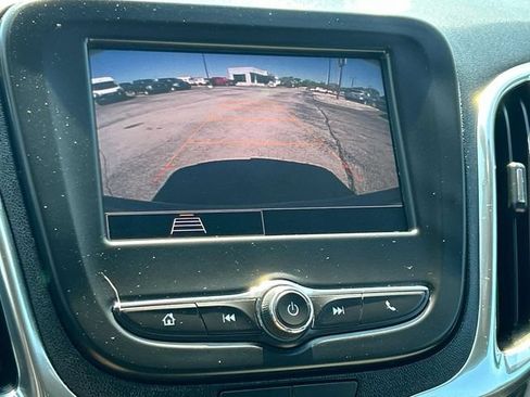 Used 2024 Chevrolet Equinox LS w/ LS Convenience Package FWD image 24