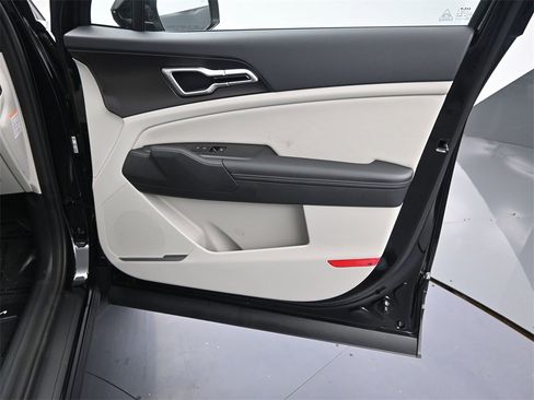 New 2026 Kia Sportage AWD Hybrid image 23