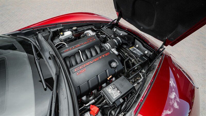 Used 2007 Chevrolet Corvette Coupe w/ Preferred Equipment Group RWD image 18