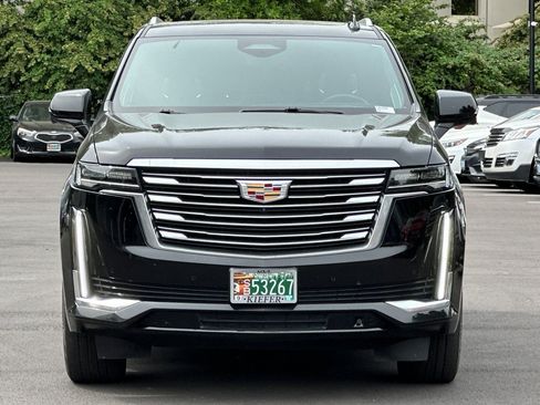 Used 2023 Cadillac Escalade Premium Luxury Platinum AWD/4WD image 9