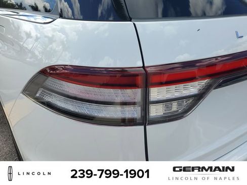 New 2025 Lincoln Aviator AWD w/ Equipment Group 101A image 15