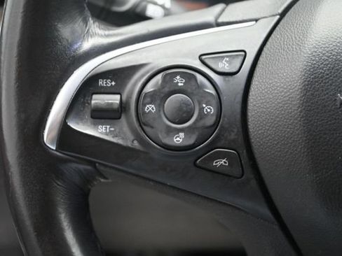 Used 2019 Buick Enclave Avenir w/ Avenir Technology Package AWD/4WD image 12
