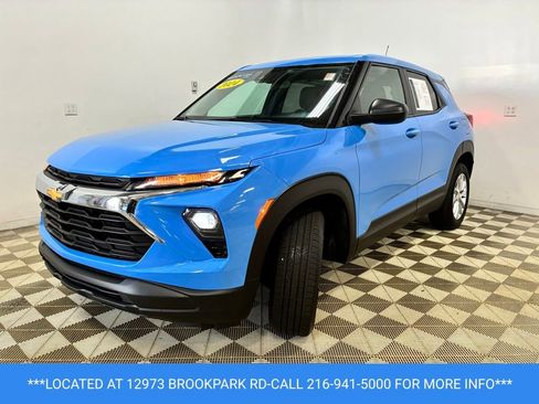 Used 2024 Chevrolet TrailBlazer LS w/ LS Convenience Package AWD/4WD image 1