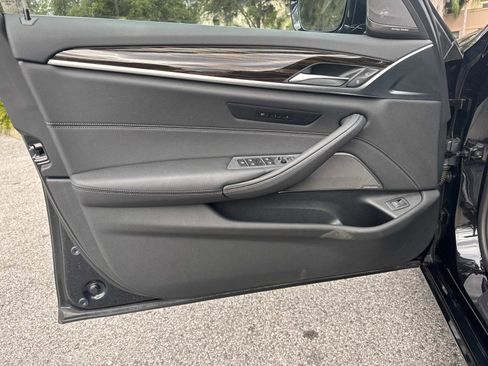 Used 2022 BMW 530i 530i w/ Premium Package image 16