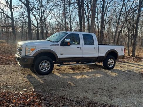 Used 2015 Ford F250 King Ranch w/ King Ranch w/Chrome Package image 11