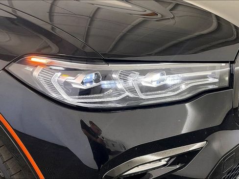 Used 2021 BMW X7 xDrive40i w/ M Sport Package AWD/4WD image 38