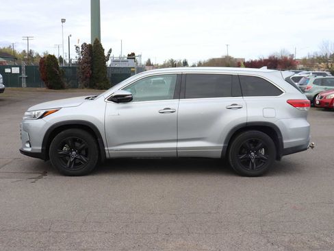 Used 2018 Toyota Highlander Limited Platinum image 8