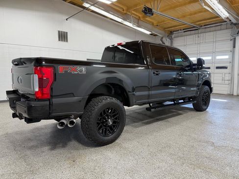 Used 2019 Ford F250 Lariat w/ Lariat Ultimate Package image 4