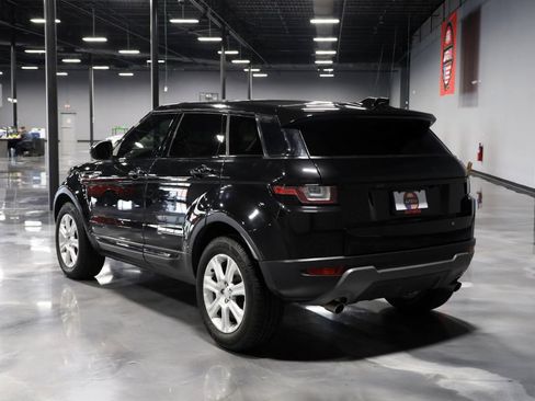 Used 2018 Land Rover Range Rover Evoque SE AWD/4WD image 5