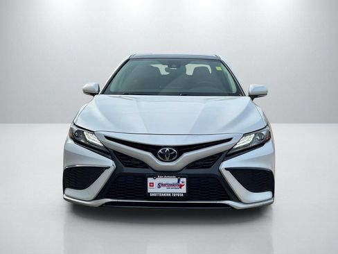 Used 2021 Toyota Camry XSE FWD image 2
