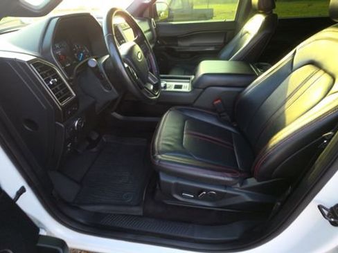 Used 2021 Ford Expedition Max Limited RWD image 13