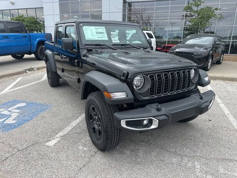 New 2025 Jeep Gladiator Sport image 7
