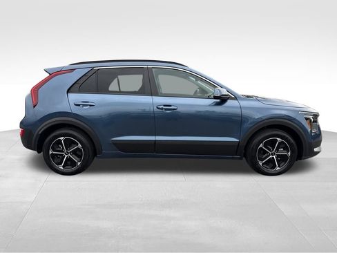 New 2026 Kia Niro EX image 13