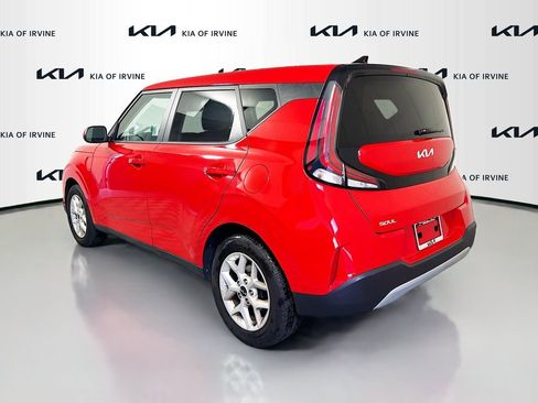 Used 2023 Kia Soul LX w/ LX Technology Package image 5