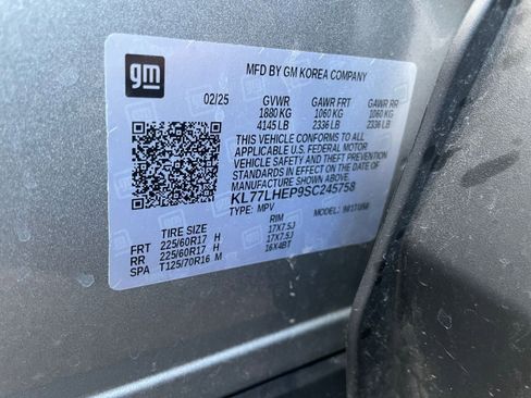 Used 2025 Chevrolet Trax LT image 29