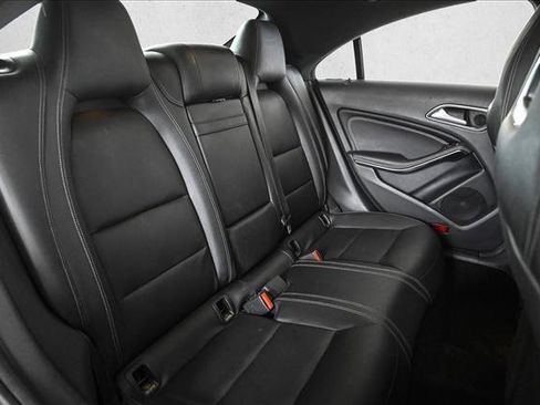 Used 2017 Mercedes-Benz CLA 250 4MATIC image 21