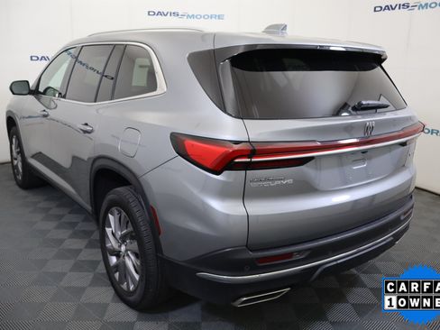 Used 2025 Buick Enclave Preferred FWD image 10