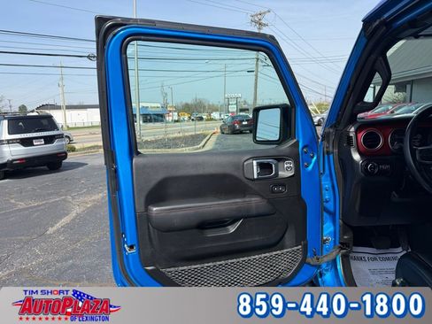 Used 2022 Jeep Gladiator Rubicon w/ LED Lighting Group AWD/4WD image 27