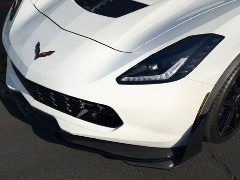 Used 2015 Chevrolet Corvette Z06 w/ Z07 Performance Package image 6