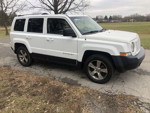Used 2017 Jeep Patriot High Altitude image 7
