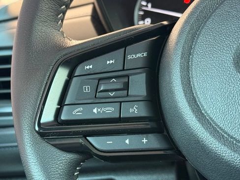 Used 2025 Subaru Forester Premium AWD/4WD image 17