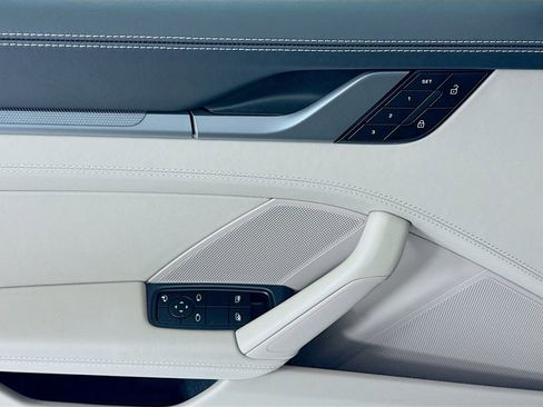 Certified 2025 Porsche 911 Carrera image 11