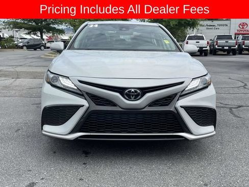 Used 2024 Toyota Camry XSE FWD image 8